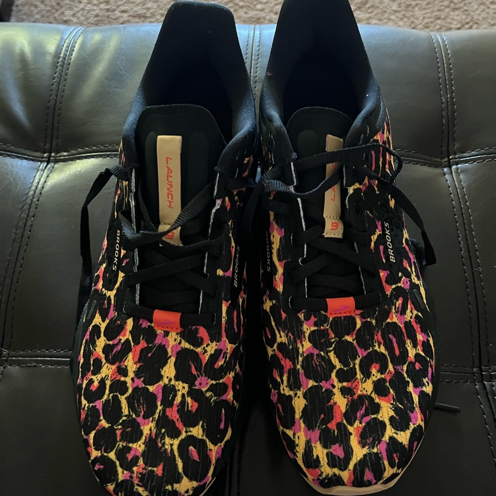 Women’s Brook Sneakers (Launch 9)